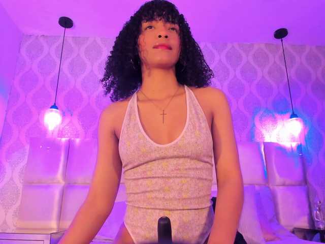 KendallWiings's BongaCams show and profile