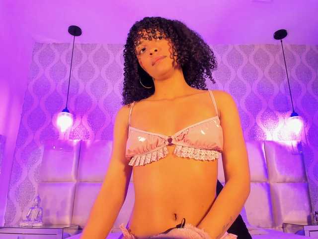 KendallWiings's BongaCams show and profile