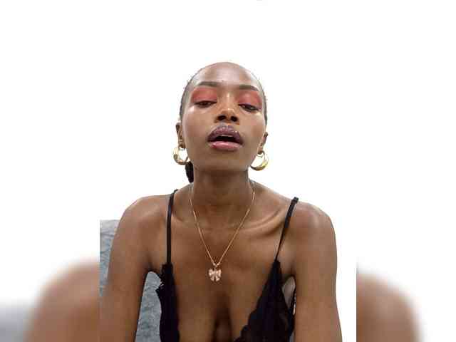 Seductivehoney2 webcam