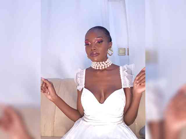 Seductivehoney2 webcam