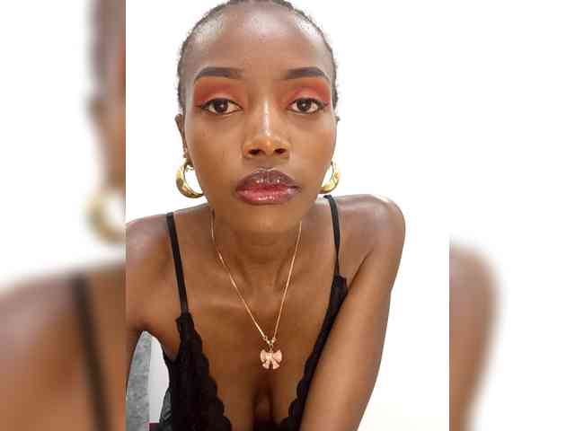 Seductivehoney2 webcam