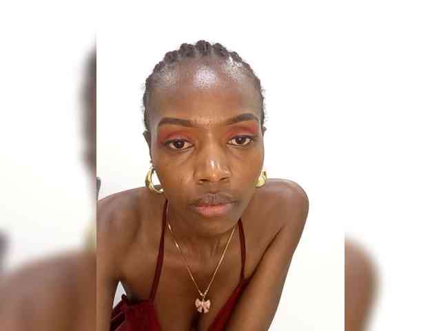 Seductivehoney2 webcam