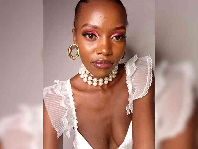 Seductivehoney2 webcam