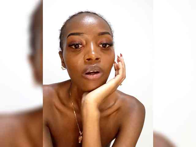 Seductivehoney2 webcam