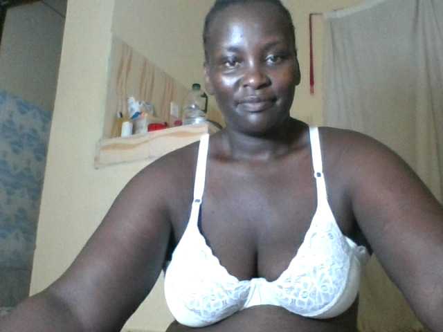 Blackbeauty001's BongaCams show and profile