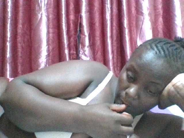 Blackbeauty001's BongaCams show and profile