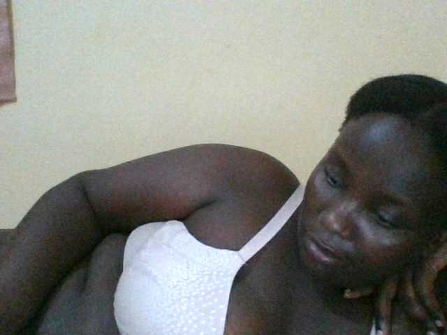 le modèle Blackbeauty001 est en webcam porno dans un show sur le site bongacams, il possède les tags suivants: Ebony,Brunette,Hairy