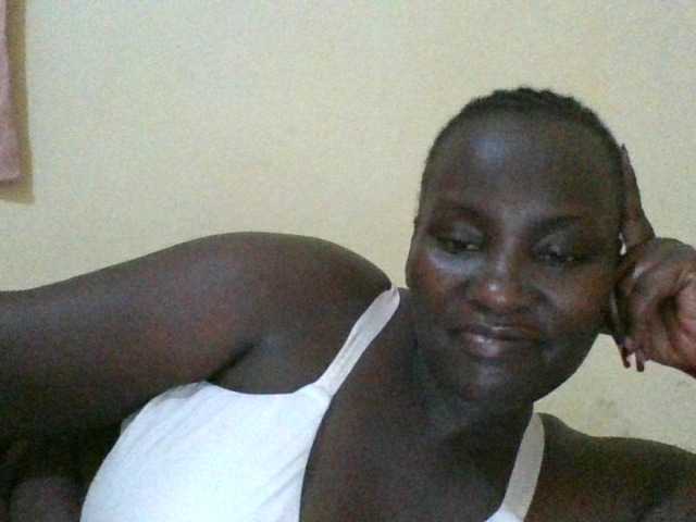 Blackbeauty001 Live Cam on BongaCams