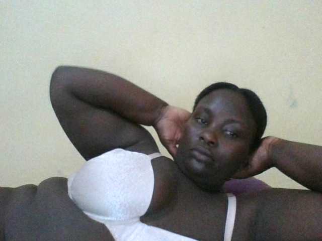 Blackbeauty001 live cam profile