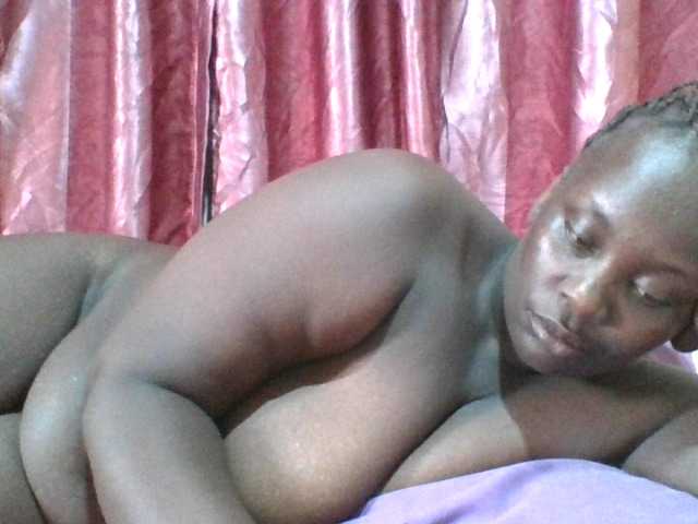 Blackbeauty001's BongaCams show and profile