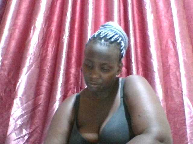 Blackbeauty001 webcam bongacams model stream image