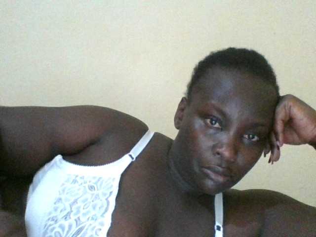 Blackbeauty001 live cam profile