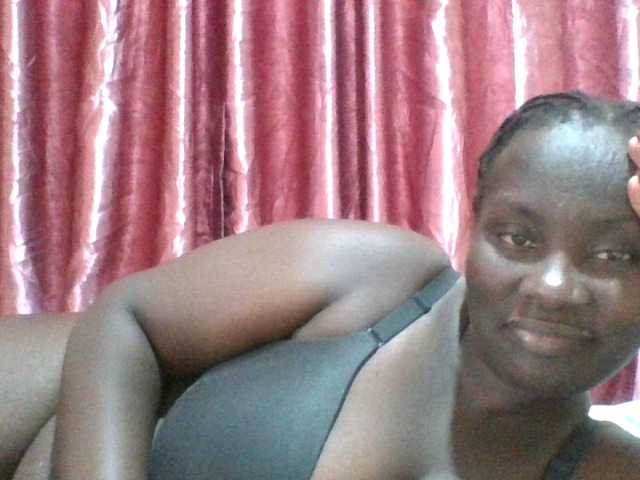 Blackbeauty001 from BongaCams