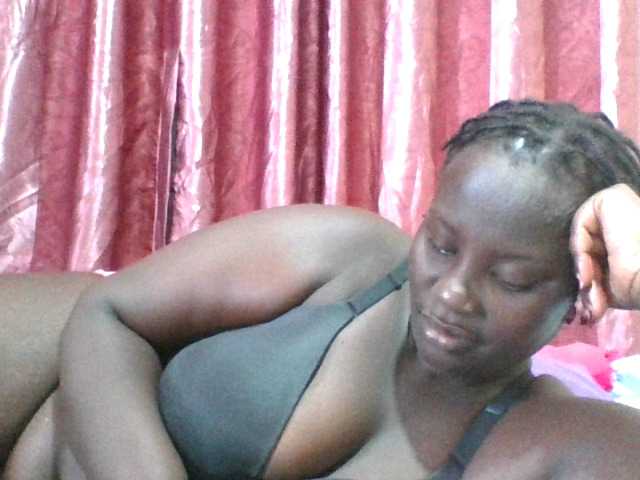 Blackbeauty001 from BongaCams