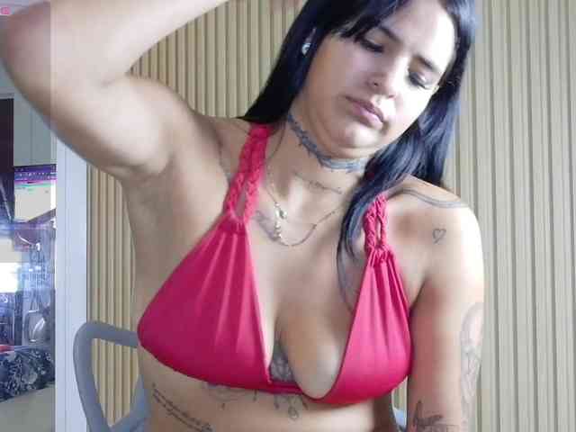 Beautifultattoogirl webcam