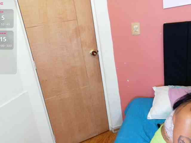 Beautifultattoogirl webcam