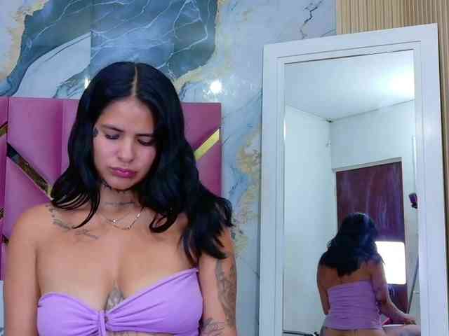 Beautifultattoogirl webcam