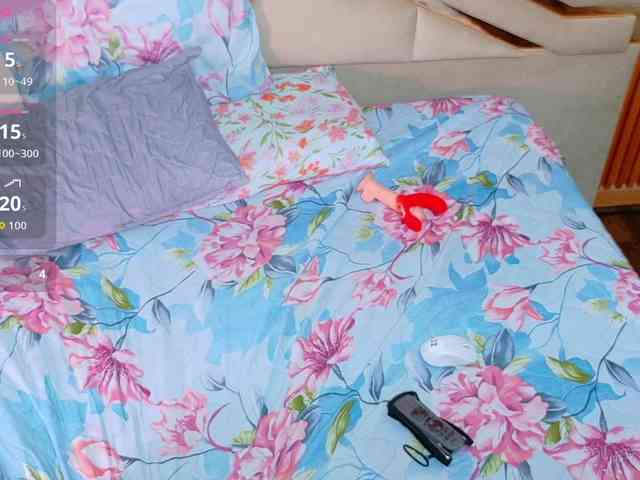 Beautifultattoogirl webcam