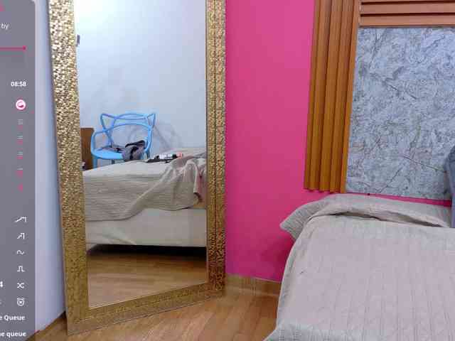 Beautifultattoogirl webcam