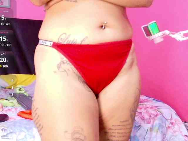 Beautifultattoogirl webcam