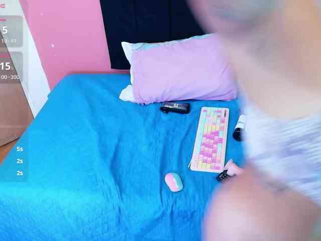 Beautifultattoogirl webcam