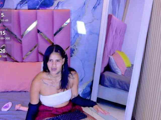 Beautifultattoogirl webcam