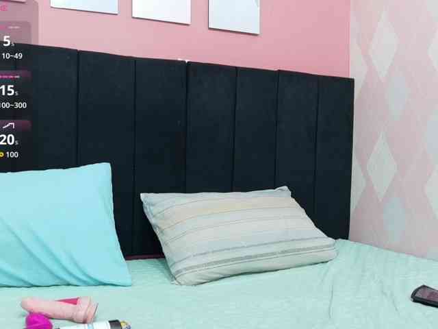 Beautifultattoogirl webcam