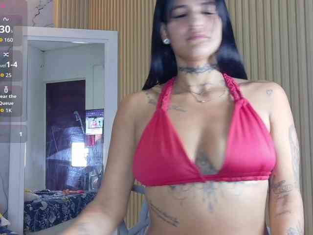 Beautifultattoogirl webcam