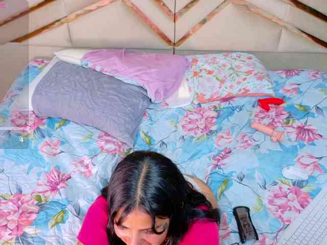 Beautifultattoogirl webcam