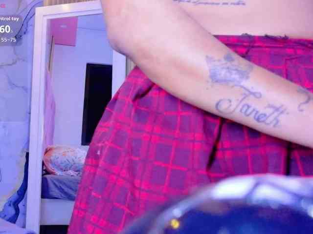 Beautifultattoogirl webcam