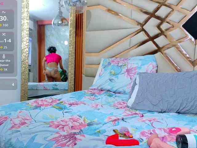 Beautifultattoogirl webcam