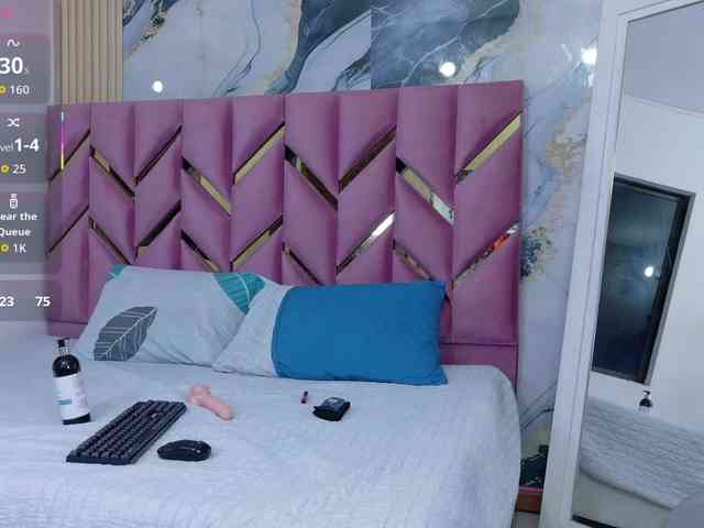 Beautifultattoogirl webcam