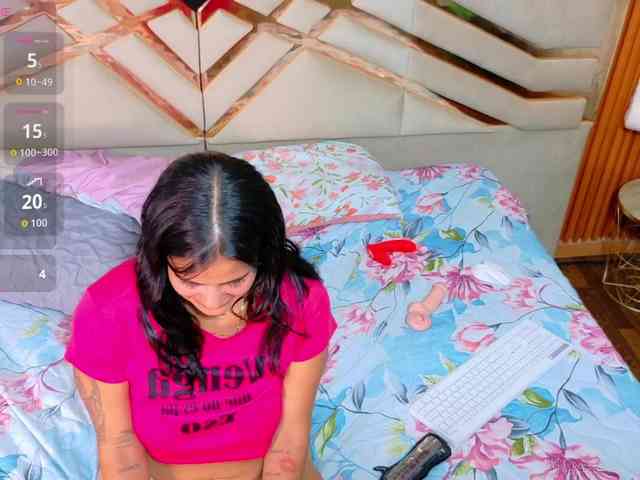 Beautifultattoogirl webcam