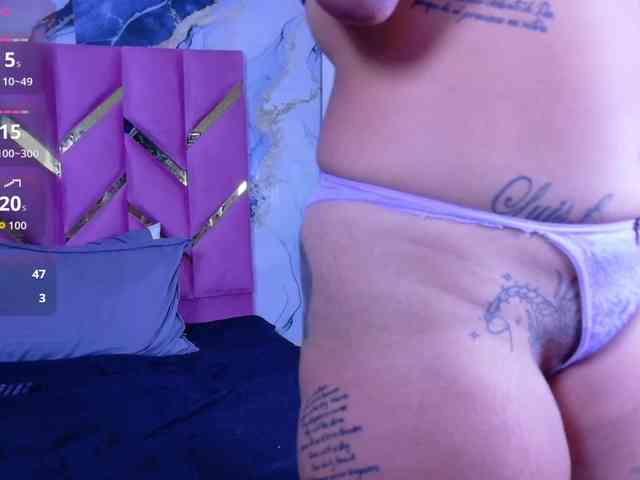 Beautifultattoogirl webcam