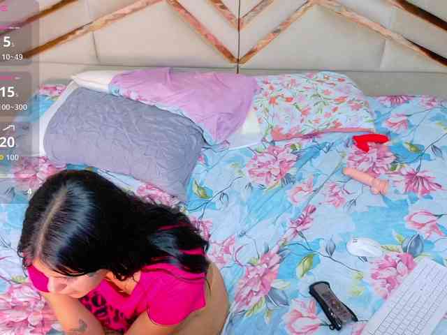 Beautifultattoogirl webcam