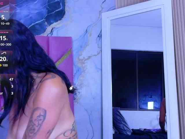 Beautifultattoogirl webcam