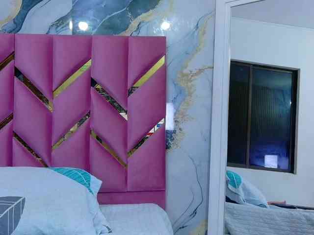 Beautifultattoogirl webcam