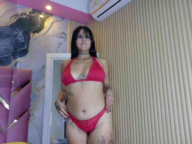 Beautifultattoogirl webcam