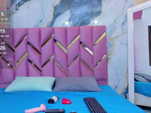 Beautifultattoogirl webcam