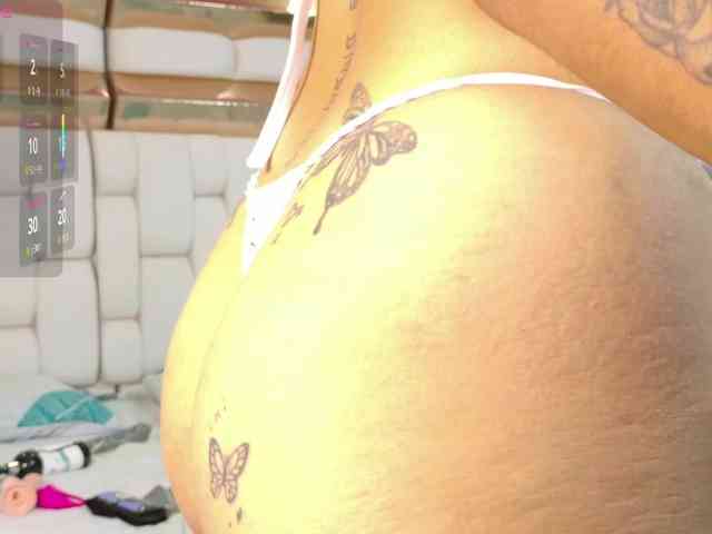 Beautifultattoogirl webcam