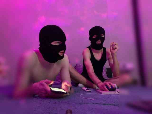 Twohotguys Twohotguys