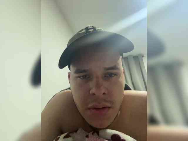 ferchitooffi Live Webcam on BongaCams