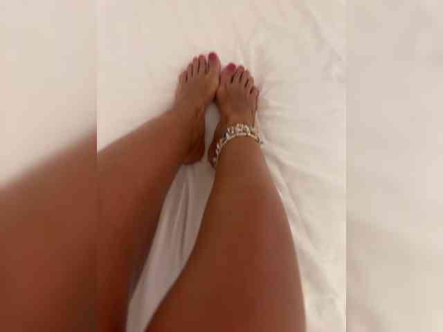 VolnaV Live Webcam on BongaCams