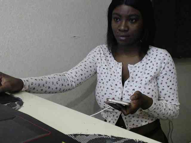 RussianBlackBaby Live Webcam on BongaCams