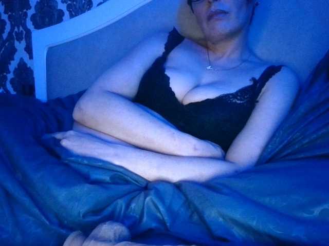 Sexiledi's BongaCams show and profile