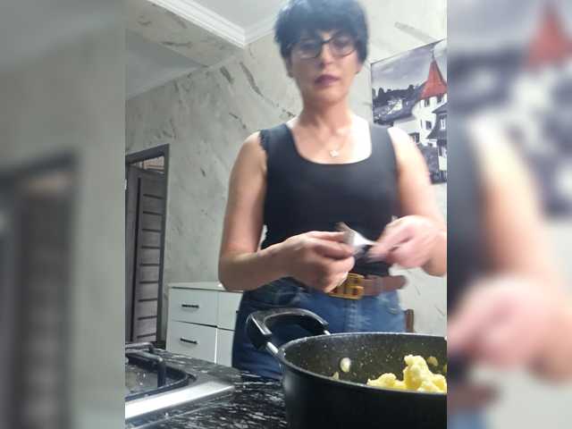 Sexiledi's BongaCams show and profile