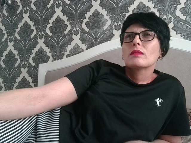 Sexiledi's BongaCams show and profile