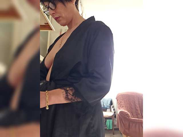 Sexiledi's BongaCams show and profile