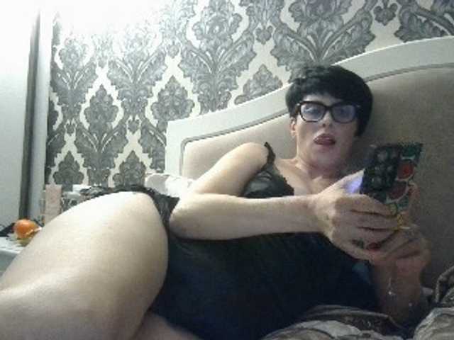 Sexiledi's BongaCams show and profile