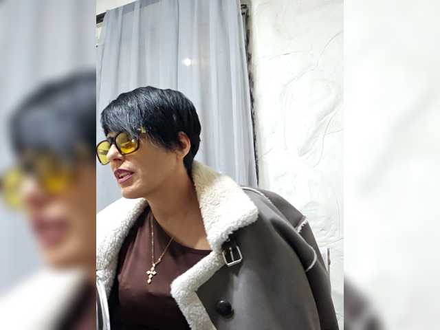 Sexiledi's BongaCams show and profile